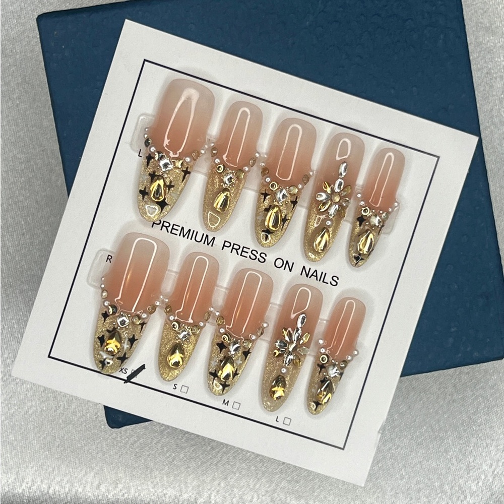Gold Jeweled Press-On Nails - Nude Base XS